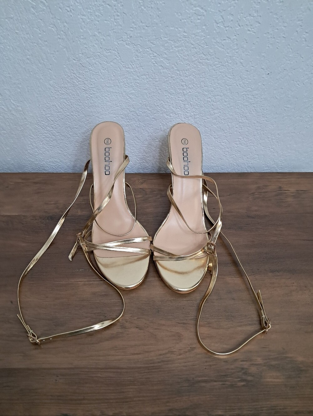 Boohoo Sz 7 EU 40 Gold Strappy Heels Lace Up Almond Toe Open Toe Glam Night Out